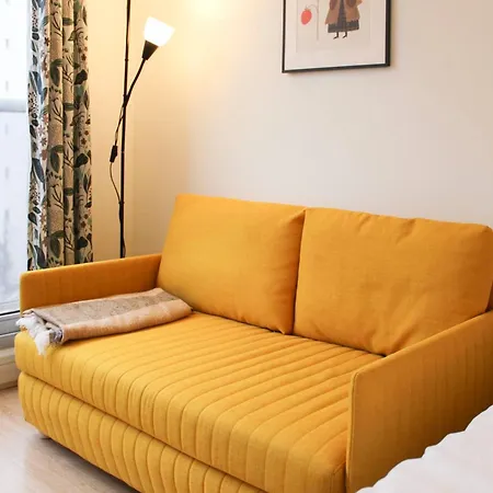 Renovated & Quiet With Elevator - 5th *