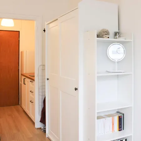 Renovated & Quiet With Elevator - 5th *