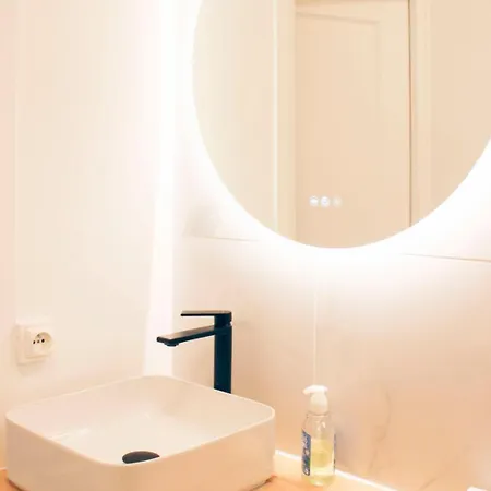 Renovated & Quiet With Elevator - 5th Apartment Paris